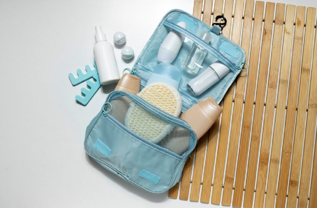Trousse de soins : Tissu et microfibre main image 1